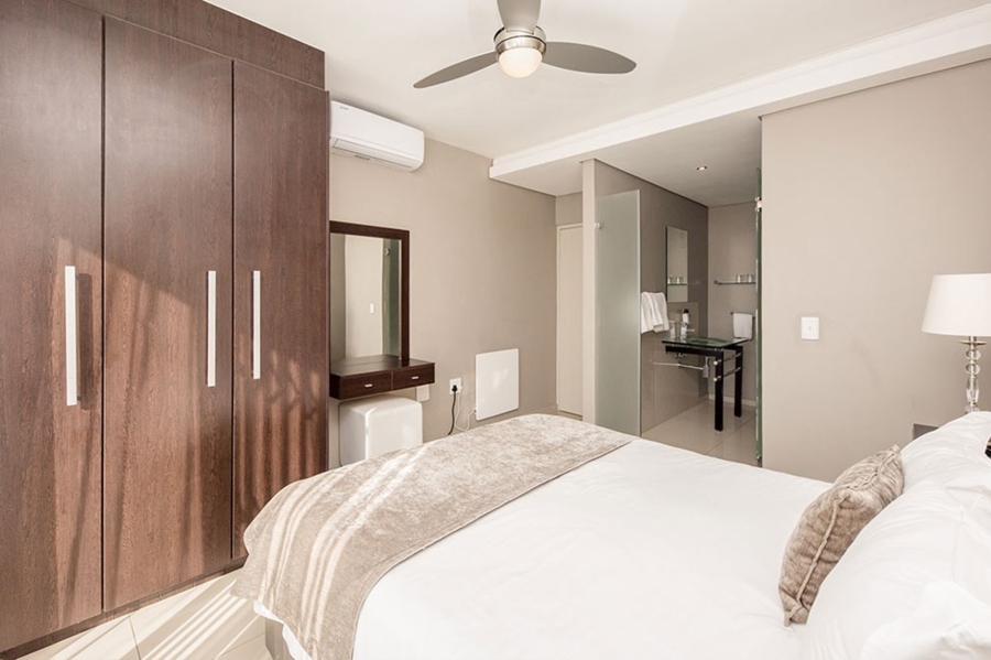 1 Bedroom Property for Sale in Bloubergstrand Western Cape